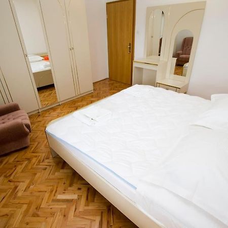Holiday Home Макарска Екстериор снимка