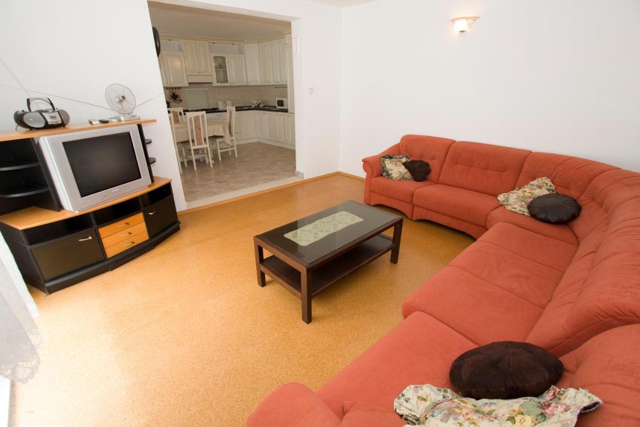 Holiday Home Макарска Екстериор снимка