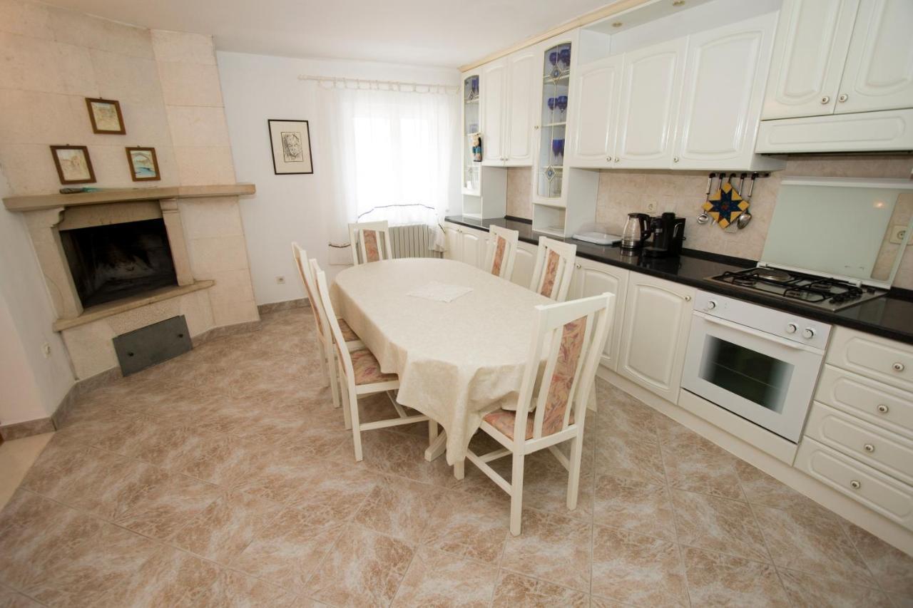 Holiday Home Макарска Екстериор снимка